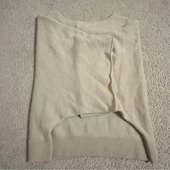 By Anthropologie 100% cashmere batwing sweater. 1X - Picture 10 of 14